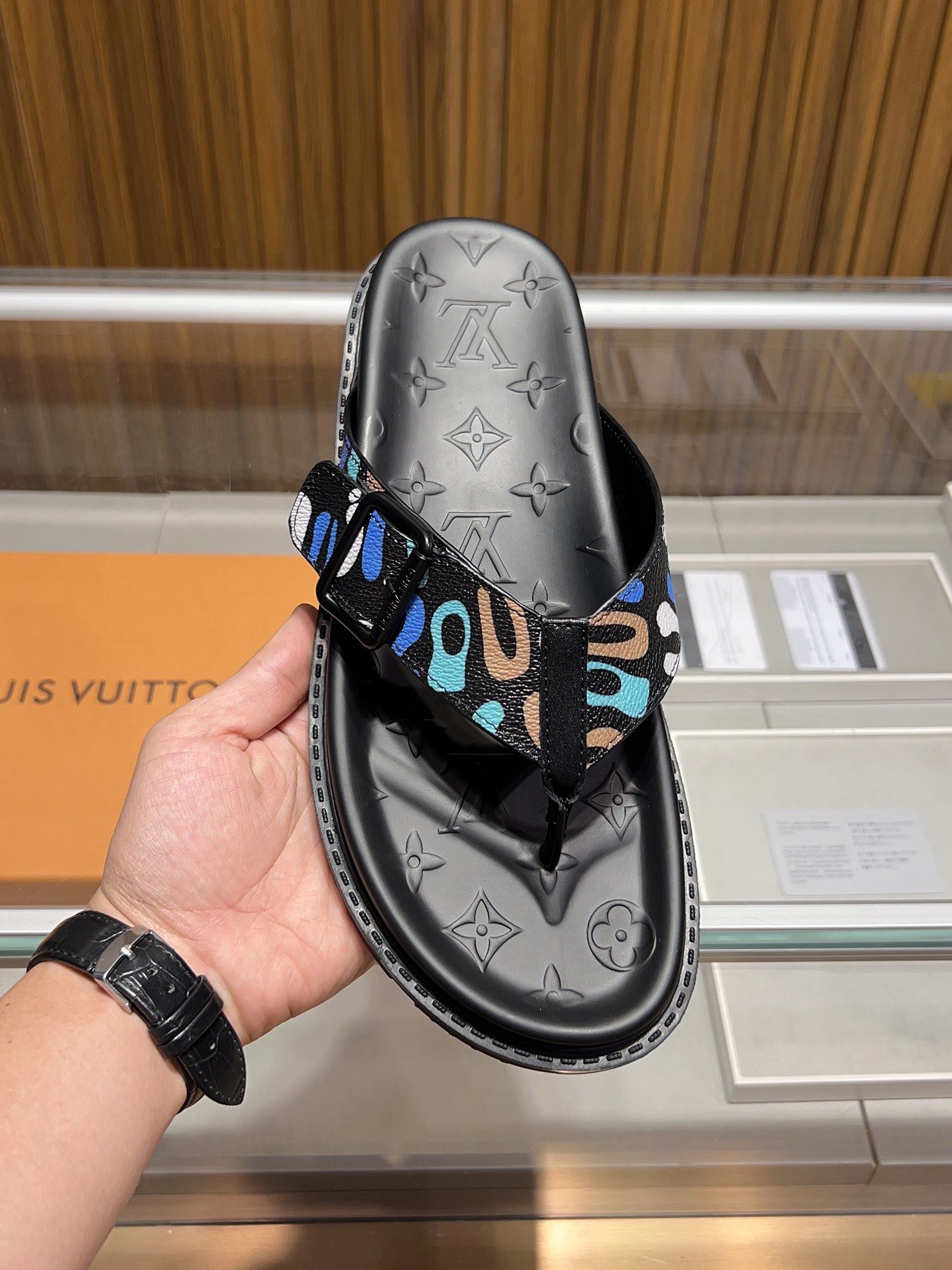 Louis Vuitton Slippers